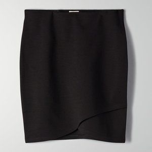 ❤️Aritzia Primrose Skirt Size S